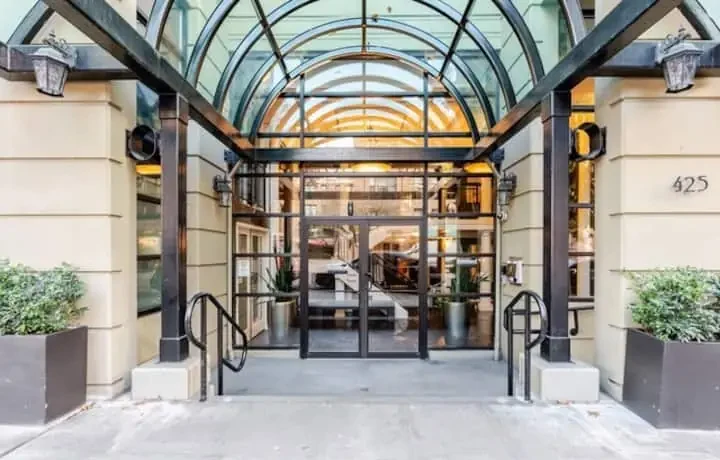 Montreux Condominiums Exterior