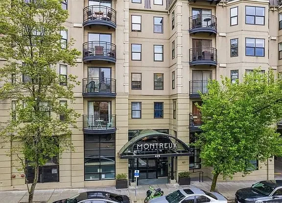 Montreux Condominiums Exterior