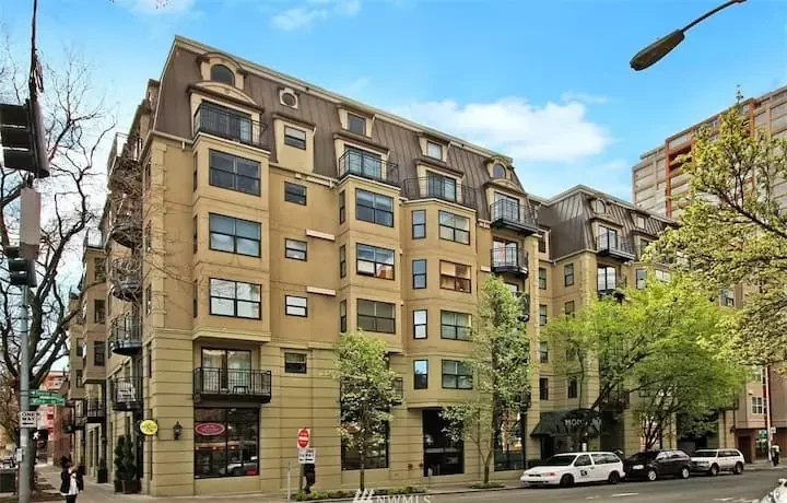 Montreux Condominiums Exterior