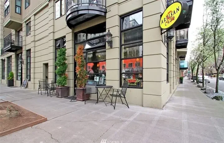 Montreux Condominiums Exterior